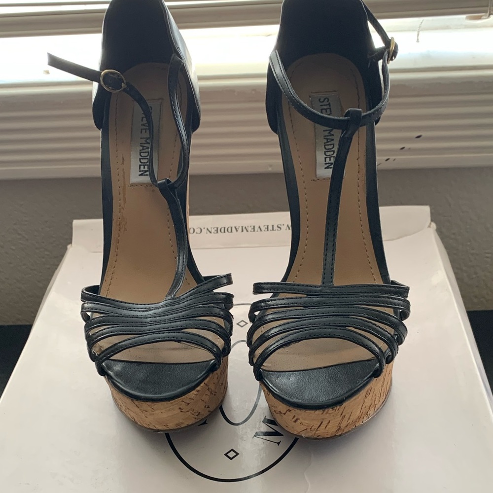 Steve Madden platform sandal size 7.5